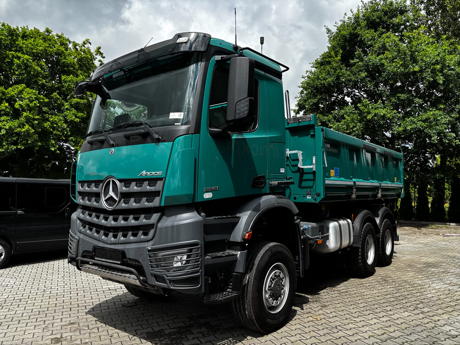 MB AROCS 3351 6x6 |WYWROTKA TRÓJSTRONNA Z BORDMATIKIEM